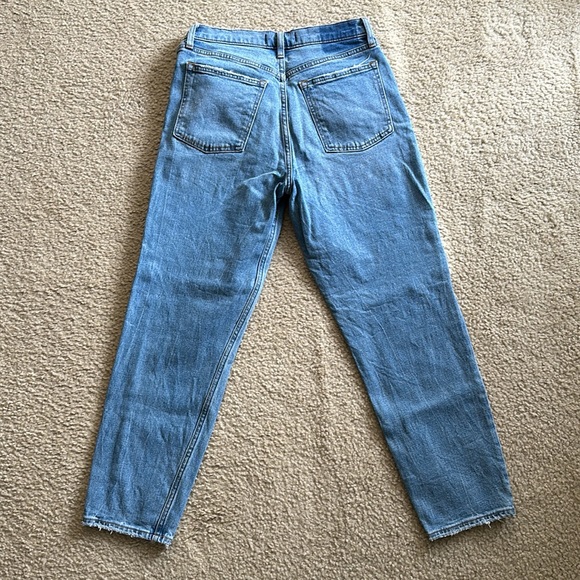 Abercrombie Jeans • Light Wash • Mom High Rise • Size 28 (6) - Picture 4 of 6